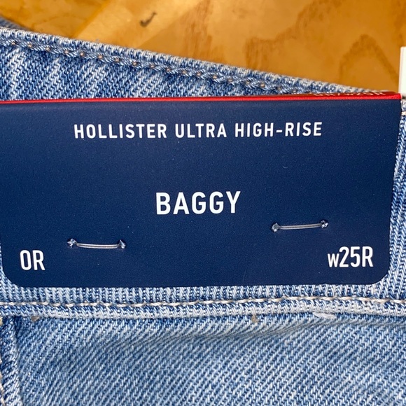NWT!! Hollister Ultra High Rise Baggy Jeans Size 25R / 0R - Picture 11 of 15